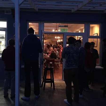 Eva's Bar & Restraurant &
