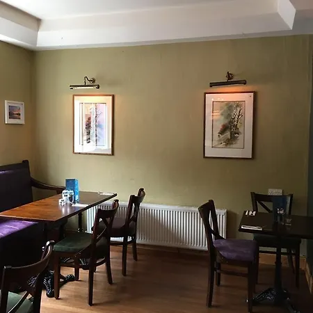 Eva's Bar & Restraurant &